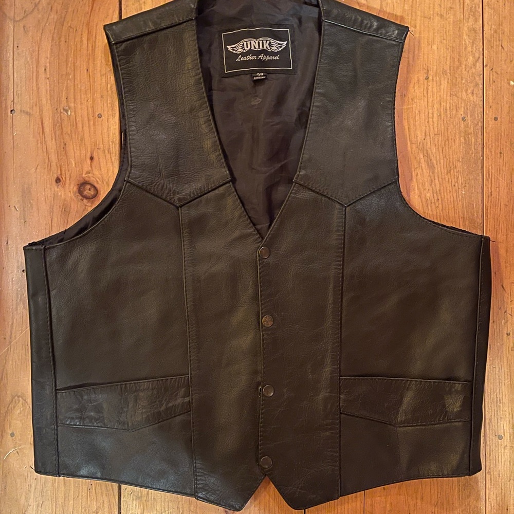 UNIK Black leather biker cowboy style motorcycle apparel vest is NWT 48